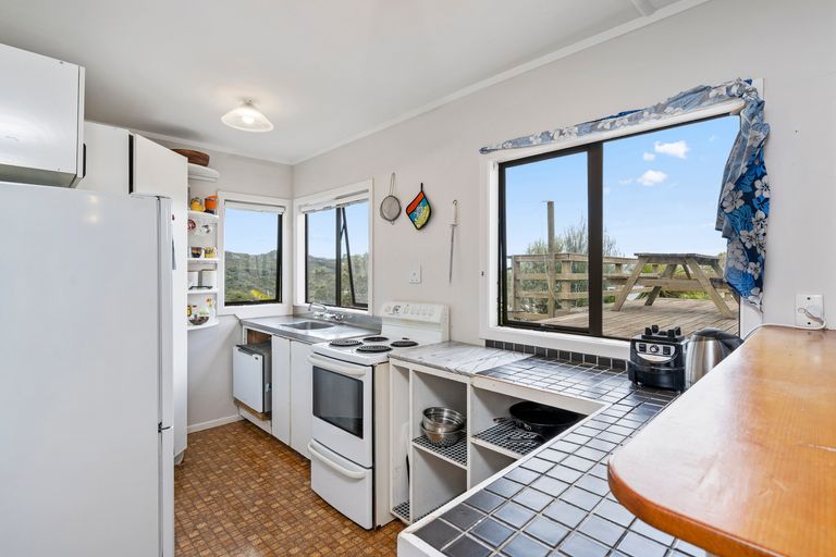 Photo of property in 99 Doves Bay Road, Kerikeri, 0294