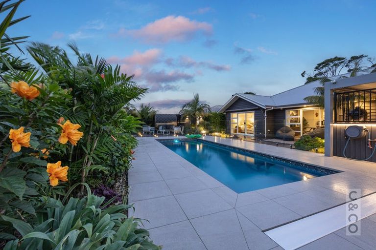 Photo of property in 212 Matua Road, Kumeu, 0810