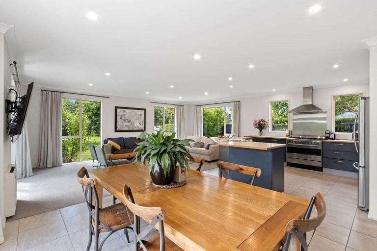 Photo of property in 14 Roderick Alleyn Lane, Papanui, Christchurch, 8052