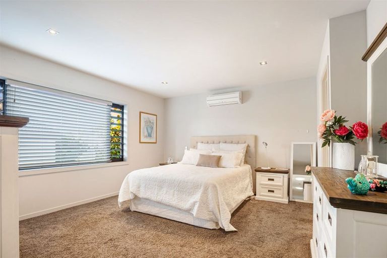 Photo of property in 24a Bluefin Way, West Harbour, Auckland, 0618