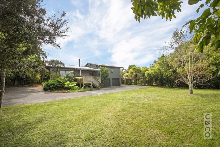 Photo of property in 5 Muriwai Road, Waimauku, 0812