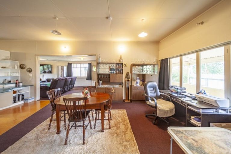 Photo of property in 15 Keppel Street, Porangahau, 4291