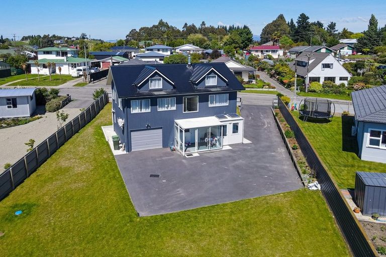 Photo of property in 35 Oban Street, Holmes Hill, Oamaru, 9401