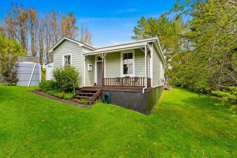 Photo of property in 72 Oneriri Road, Kaiwaka, 0573