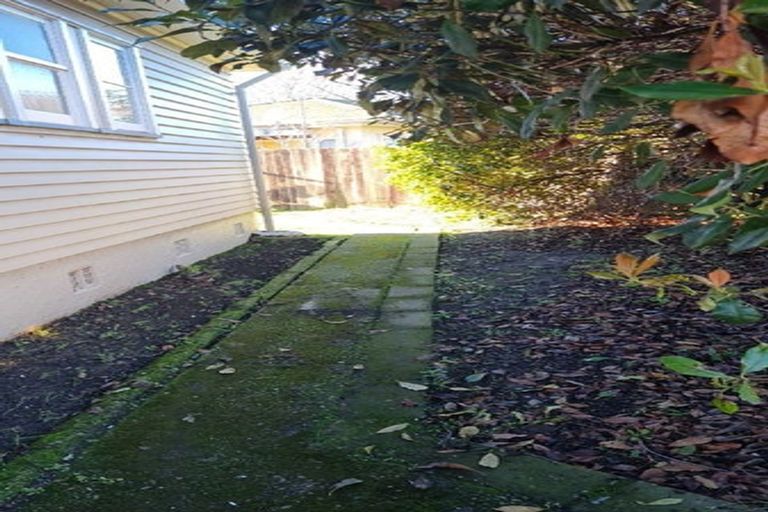 Photo of property in 31 Dickson Crescent, Hornby, Christchurch, 8042