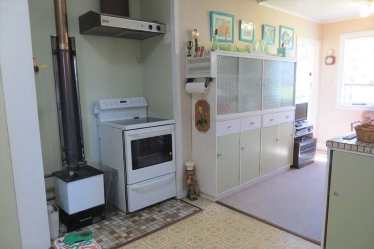 Photo of property in 8 Brick Street, Te Aroha, 3320