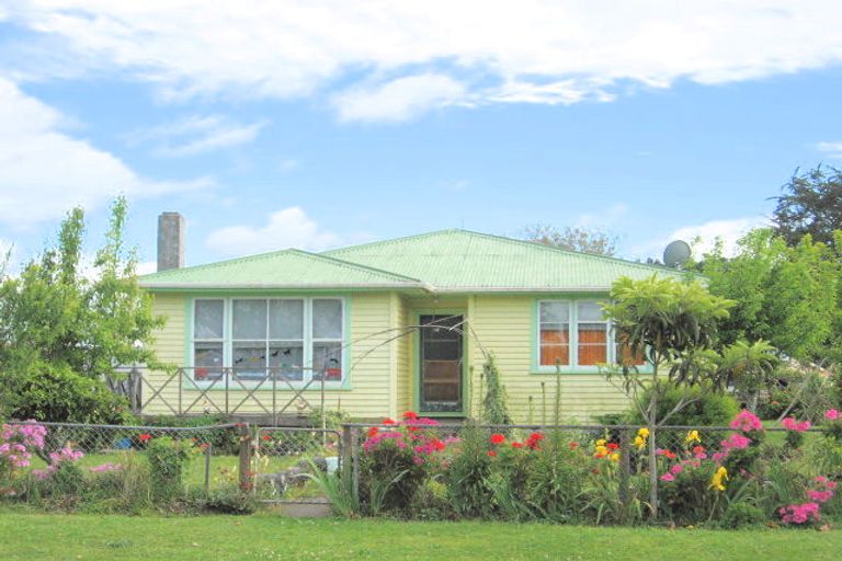 Photo of property in 33 Monkhouse Street, Tolaga Bay, 4077