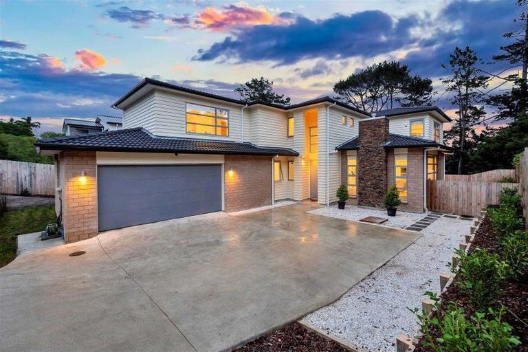 Photo of property in 29 Meteor Place, Schnapper Rock, Auckland, 0632