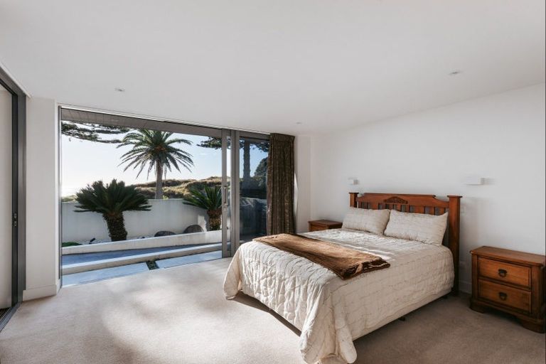 Photo of property in 81 Marine Parade, Mount Maunganui, 3116