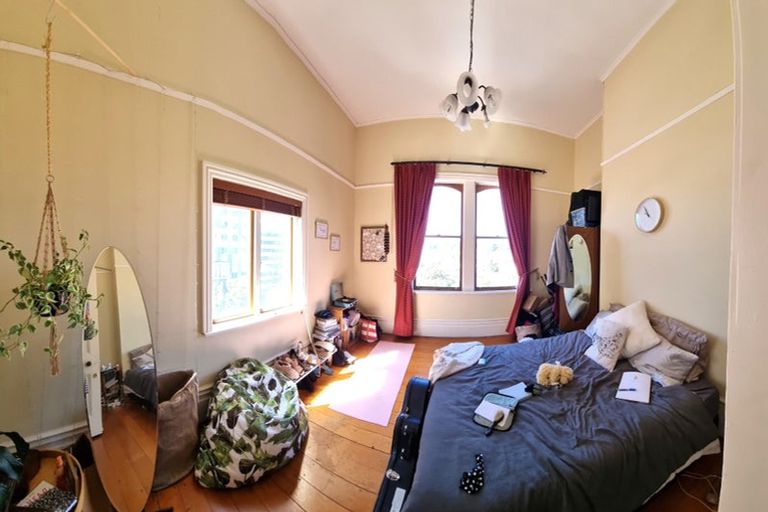 Photo of property in 18 Macdonald Crescent, Te Aro, Wellington, 6011