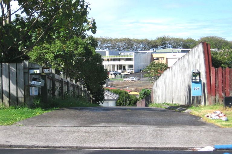 Photo of property in 30a Riserra Drive, Ranui, Auckland, 0612