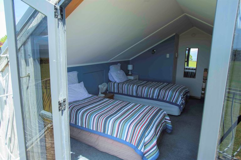 Photo of property in 37 Greenock Drive, Manukau Heads, Waiuku, 2684