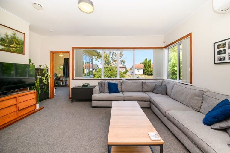 Photo of property in 43 Ihle Street, Terrace End, Palmerston North, 4410