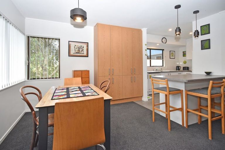 Photo of property in 8/37a Glengarry Road, Glen Eden, Auckland, 0602