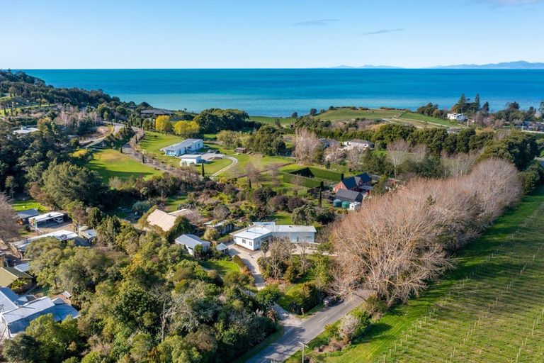 Photo of property in 147 Kina Beach Road, Tasman, Upper Moutere, 7173