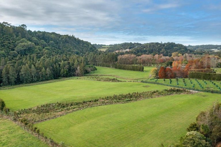 Photo of property in 30 Sunnyside Road, Coatesville, 0793