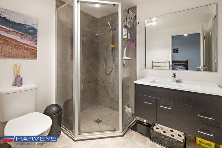 Photo of property in 33 Hollowout Street, Takanini, 2112