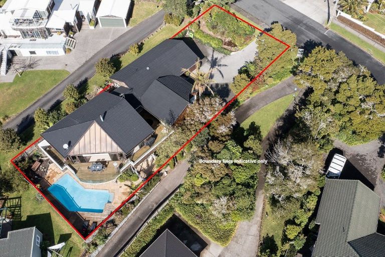 Photo of property in 153 Mellons Bay Road, Mellons Bay, Auckland, 2014