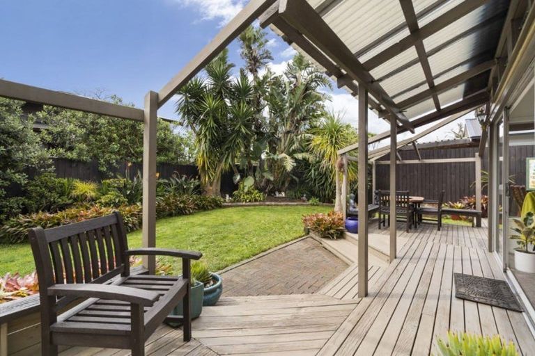 Photo of property in 50a Ngataringa Road, Devonport, Auckland, 0624