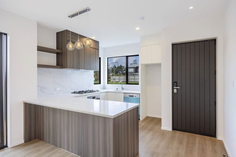 Photo of property in 18a Winfield Road, Kumeu, 0810