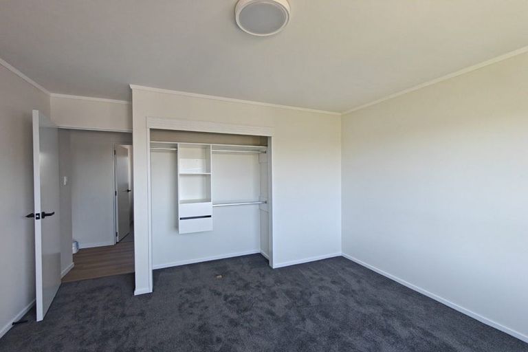 Photo of property in 20 Jumento Place, Unsworth Heights, Auckland, 0632