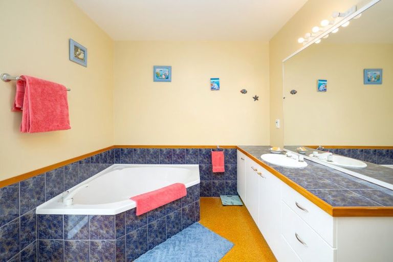 Photo of property in 116 West Street, Greytown, 5712