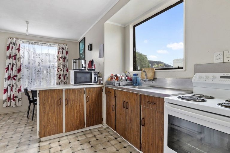 Photo of property in 11a Hockin Place, Fairfield, Hamilton, 3214