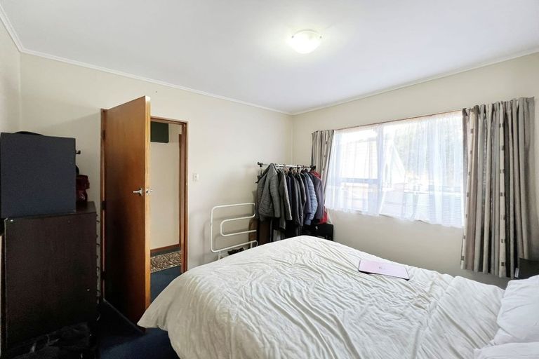 Photo of property in 12 Collins Avenue, Tawa, Wellington, 5028