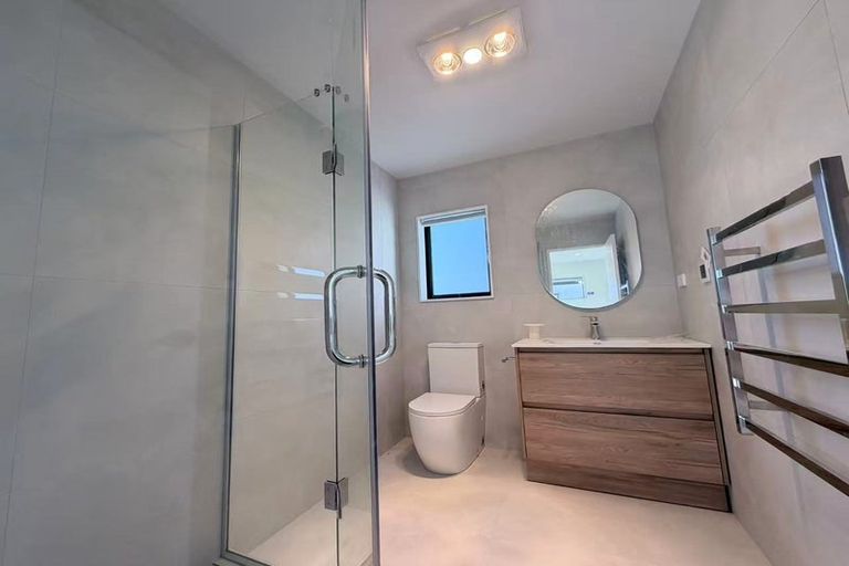 Photo of property in 8 Songline Road, Karaka, 2113