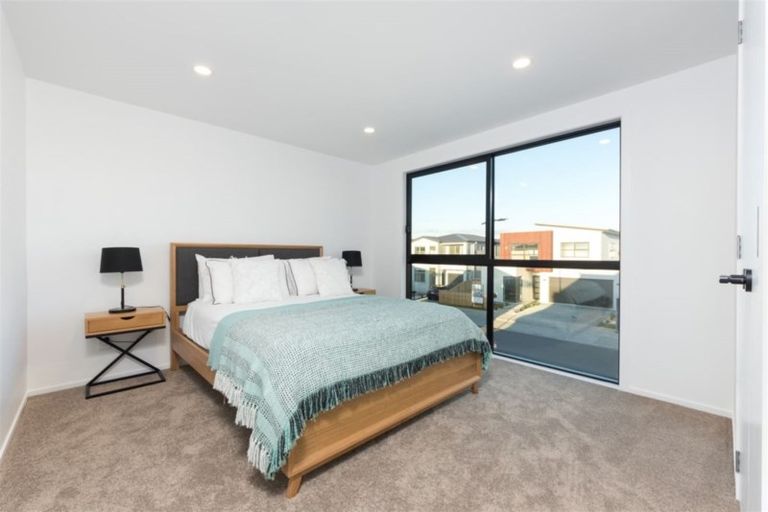 Photo of property in 28 Myland Drive, Hobsonville, Auckland, 0616