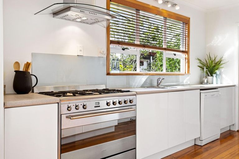 Photo of property in 29 Kokiri Street, Te Atatu South, Auckland, 0610