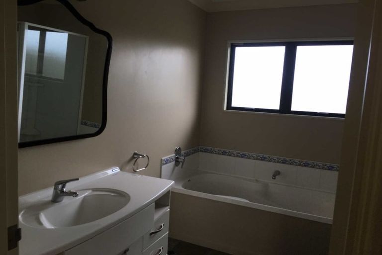 Photo of property in 6 Oxford Avenue, Te Kamo, Whangarei, 0112