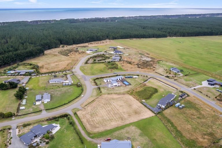 Photo of property in 40 Kanuka Drive, Waitarere, Levin, 5510