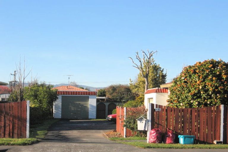 Photo of property in 2/39 Clevedon Road, Papakura, 2110