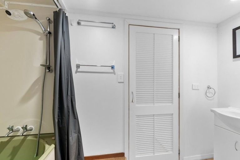 Photo of property in 57 Hauraki Road, Leigh, Warkworth, 0985