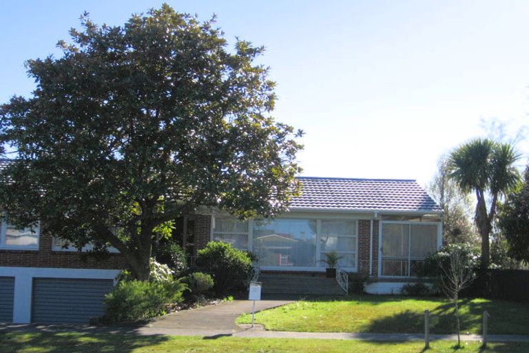 Photo of property in 27 Chedworth Avenue, Chedworth, Hamilton, 3210