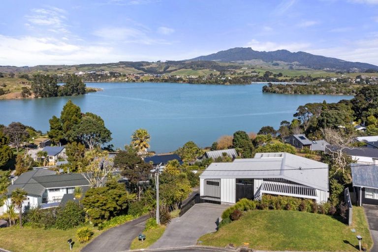 Photo of property in 21 Point Street, Raglan, 3225