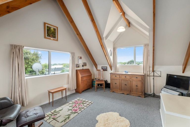 Photo of property in 10 Regal Street, Levin, 5510