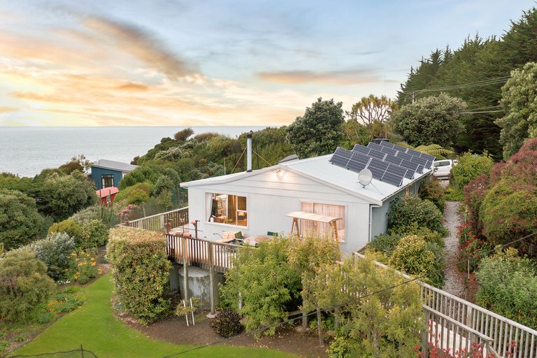 Photo of property in 156 Shag Point Road, Shag Point, Palmerston, 9482