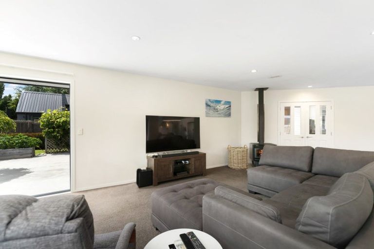 Photo of property in 9 Red Cottage Drive, Lake Hayes, Queenstown, 9304
