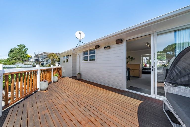 Photo of property in 3 Discovery Drive, Whitby, Porirua, 5024