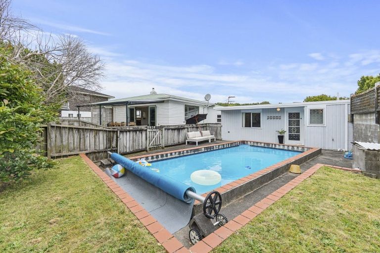 Photo of property in 6a David Street, Westown, New Plymouth, 4310
