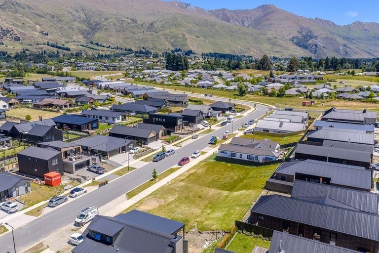 Photo of property in 51 Avalon Station Drive, Wanaka, 9305