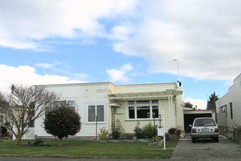 Photo of property in 417 Massey Street, Akina, Hastings, 4122