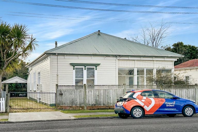 Photo of property in 6 Liverpool Street, Whanganui, 4500