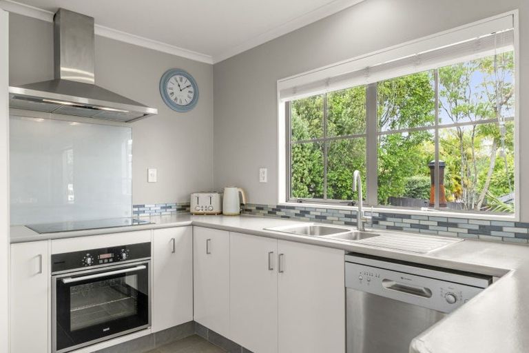 Photo of property in 27 Solander Drive, Welcome Bay, Tauranga, 3112