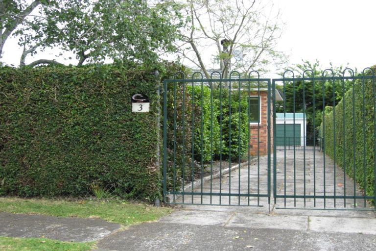 Photo of property in 3 Boyd Avenue, Mangere Bridge, Auckland, 2022