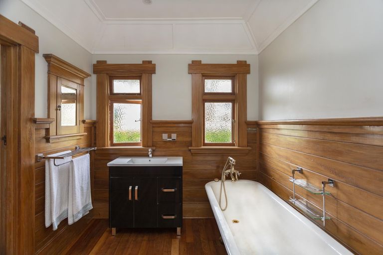 Photo of property in 14 Ure Street, South Hill, Oamaru, 9400