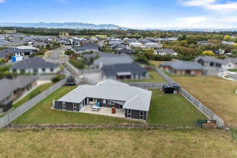 Photo of property in 11 Landon Way, Maewa, Feilding, 4702