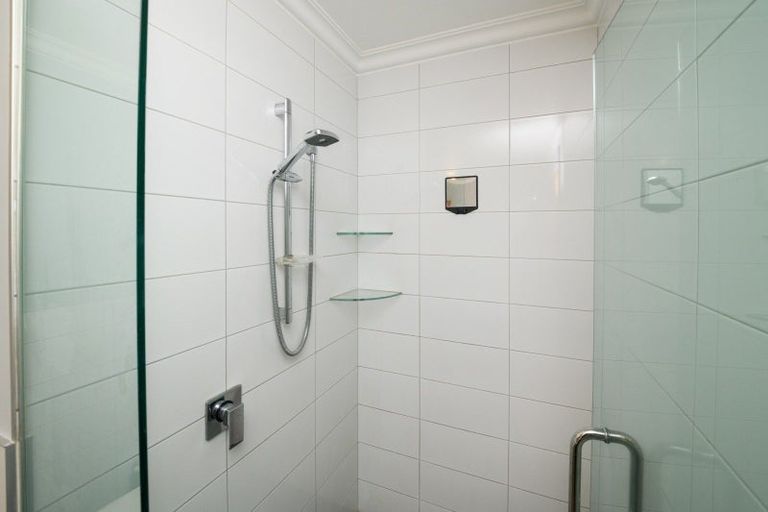 Photo of property in 9 Awatea Terrace, Hokowhitu, Palmerston North, 4410